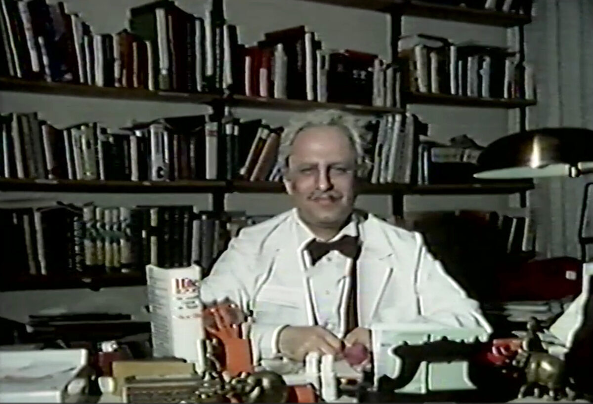 Erasmus Walser als Prof. Dr. Erosius im Film «Zwätschgegrill» 1984